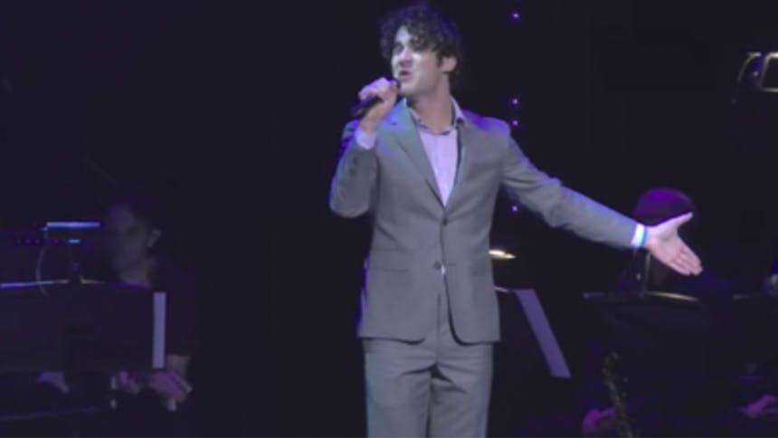 Hot Clip of the Day: Start Your Week With Darren Criss' Liv…