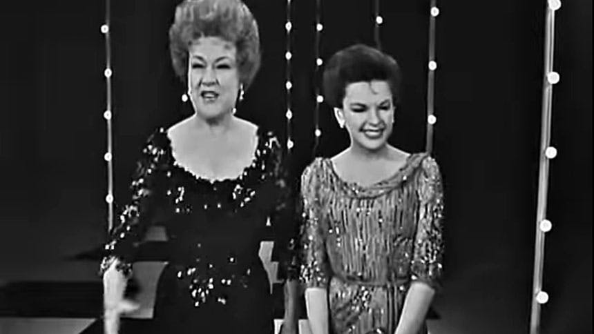Hot Clip of the Day: Ethel Merman & Judy Garland Go For Bro…