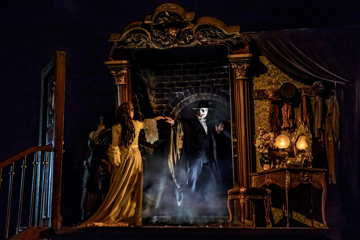 The Phantom of the Opera-Broadway-Musical-Ben Crawford-Mirror