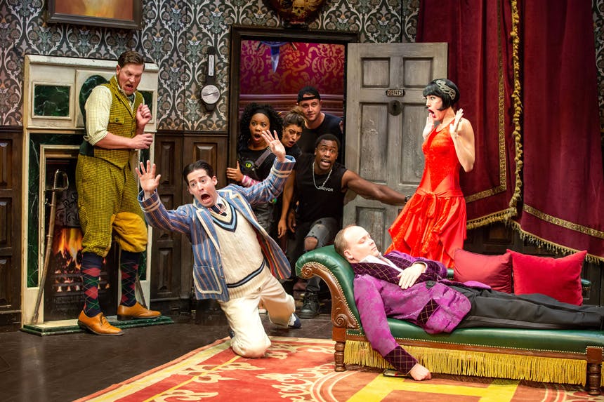 The Play That Goes Wrong- Broadway-
